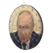 Der russische Präsident Ukraine Invader Wladimir P Dartscheibe (Vorderseite rechts)