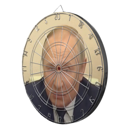 Der russische Präsident Ukraine Invader Wladimir P Dartscheibe (Vorderseite rechts)