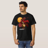 Der Samurai ist in einer dynamischen Haltung posit T-Shirt (Vorne ganz)