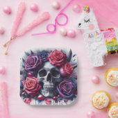 Der Schädel ist umgeben von lebendigen Rose Pappteller (Party)