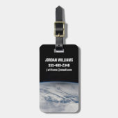 Der Schatten des Mondes, der auf dem Nordpazifik v Gepäckanhänger (Vorderseite vertikal)