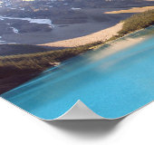 Der schöne Moraine-See und die Berge in Kanada Poster (Ecke)