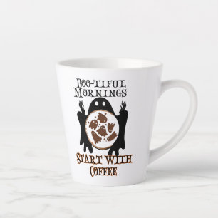 Der schöne Morgen beginnt mit Kaffee.w Milchtasse