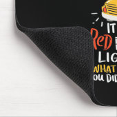 Der Schulbus ist groß und gelb Mousepad (Ecke)