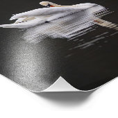 Der Schwan in Ruhe Fotodruck (Ecke)
