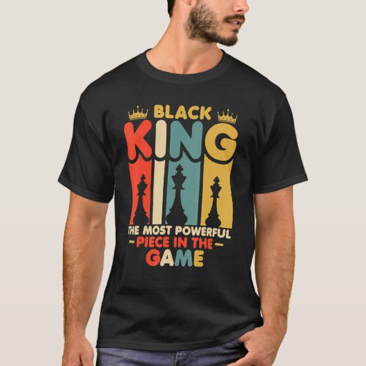 Der schwarze König ist das mächtigste Stück in den T-Shirt (Vorderseite)