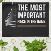 Der schwarze König ist das wichtigste Stück im Spi Geschirrtuch (Gefaltet)