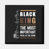 Der schwarze König ist das wichtigste Stück im Spi Magnet (Vorne)