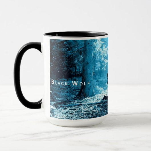 Der Schwarze Wolf allein im Wald Tasse (Links)