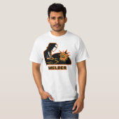 Der Schweißer, der die Funken macht, fliegen T-Shirt (Vorne ganz)