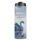 Der See | Dusty Blue Swan Brautparty Thermosbecher (Vorderseite)