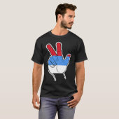 Der serbische Salute T-Shirt (Vorne ganz)
