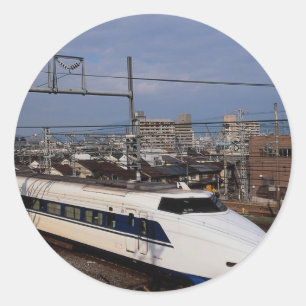 Der Shinkansen oder Kugel-Zug, Kyoto, Japan Runder Aufkleber