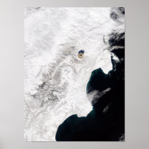 Der Shiveluch Vulkan in Kamchatka Krai, Russland Poster