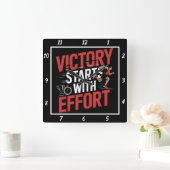 Der Sieg beginnt mit dem Anstrenger Quadratische Wanduhr (Zuhause)