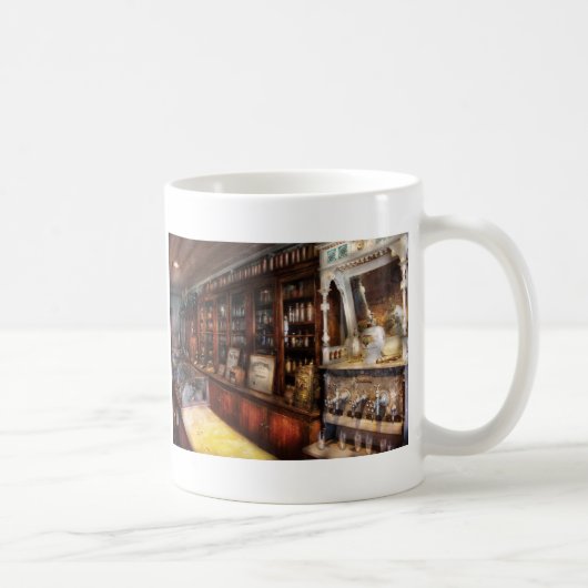 Der Sodabrunnen vor Ort Kaffeetasse (Rechts)
