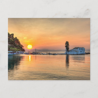 Der Sonnenaufgang auf der Insel Panagia Vlacherna Postkarte