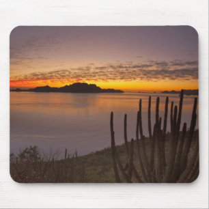 Der Sonnenaufgang über Isla Danzante im Golf von 2 Mousepad