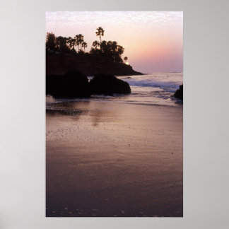 Der Sonnenuntergang am Strand des Gambia Poster