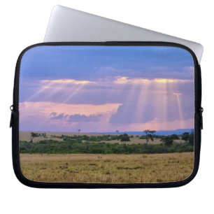 Der Sonnenuntergang auf dem Masai Mara. Laptopschutzhülle