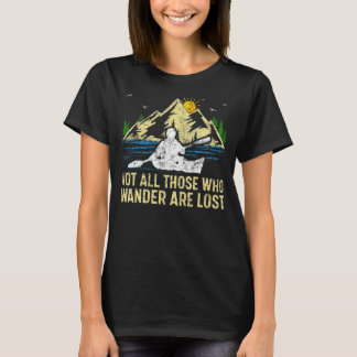 Der Sonnenuntergang in den Bergen ist nicht bei al T-Shirt