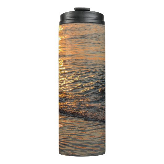 Der Sonnenuntergang reflektiert das wunderschöne M Thermosbecher (Vorderseite)
