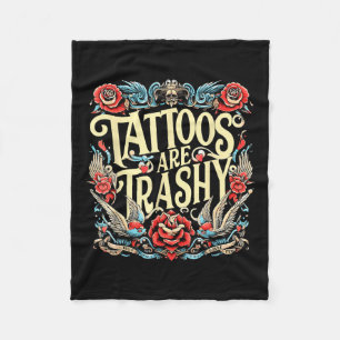 Der sonnige Spaß Tattoo Artist Tattoos sind Trashy Fleecedecke