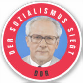 Der Sozialismus siegt Aufkleber (Vorderseite)