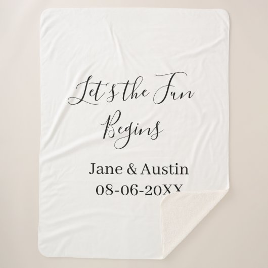 der Spaß beginnt Hochzeitspaar Name Datum einfach Sherpadecke (Vorderseite)