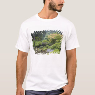 Der Spazierteich mit Mondbrücke T-Shirt