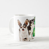 Der St. Patrick's Day Chihuahua Kaffeetasse (Vorderseite Links)