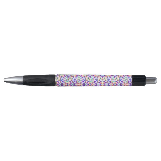 Der Stift hat schwarze Akzente und einen Klick  (Vorderseite)