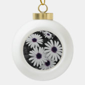 Der subtile Kontrast der Natur Keramik Kugel-Ornament (Vorderseite)