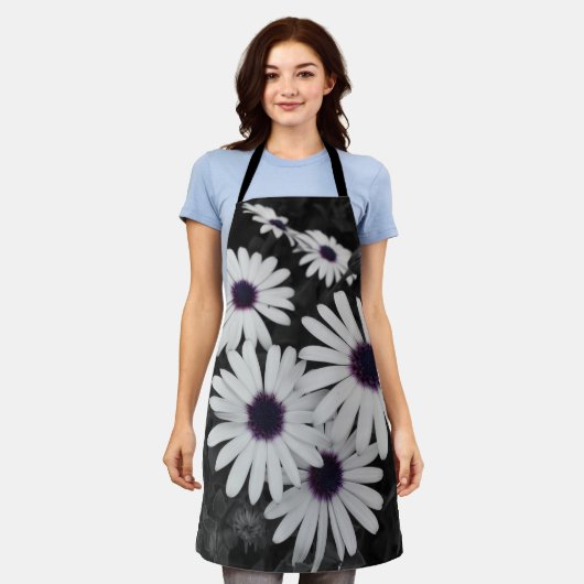 Der subtile Kontrast der Natur Schürze (Getragen)