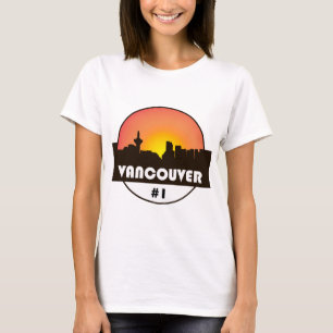 Der T - Shirt der Frauen mit @Vancouver_Canada