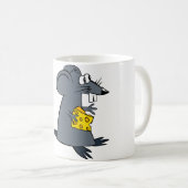 Der T - Shirt der Käse-Maus Kaffeetasse (VorderseiteRechts)