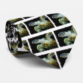 Der T - Shirt der Krawatte (Gerollt)