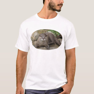 Der T - Shirt der Otter-stillstehenden Männer