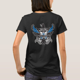 Der T - Shirt der weiblichen Fatale