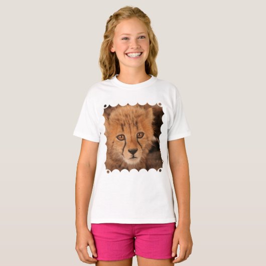 Der T - Shirt des Babycheetah-Kindes (Vorne ganz)