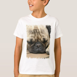 Der T - Shirt des schlafenden Mops-Kindes