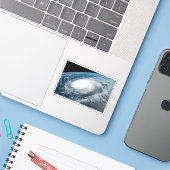 Der Taifun Hinnamnor. Aufkleber (Laptop mit iPhone)