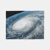 Der Taifun Hinnamnor. Fleecedecke (Vorderseite (Horizontal))