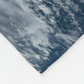 Der Taifun Hinnamnor. Fleecedecke (Ecke)