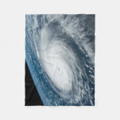 Der Taifun Hinnamnor. Fleecedecke (Vorderseite)