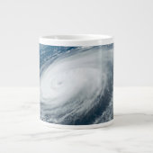 Der Taifun Hinnamnor. Jumbo-Tasse (Vorderseite)