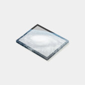 Der Taifun Hinnamnor. Post-it Klebezettel (angewinkelt)