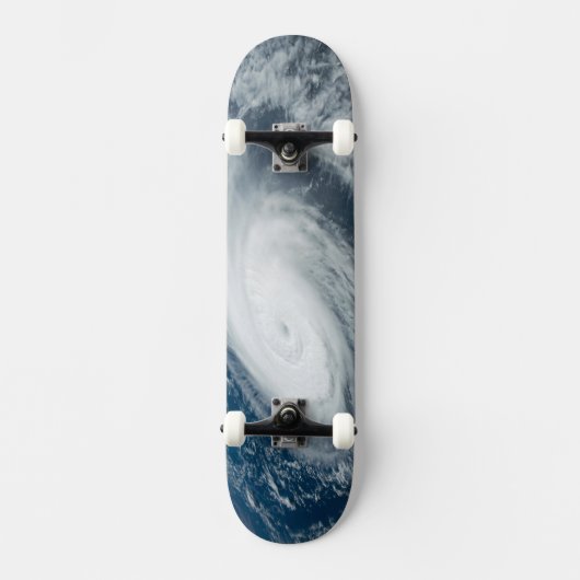 Der Taifun Hinnamnor. Skateboard (Vorderseite)