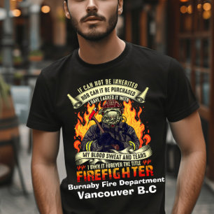 Der tapfere Feuerwehrmann, der nachts von Flammen  T-Shirt