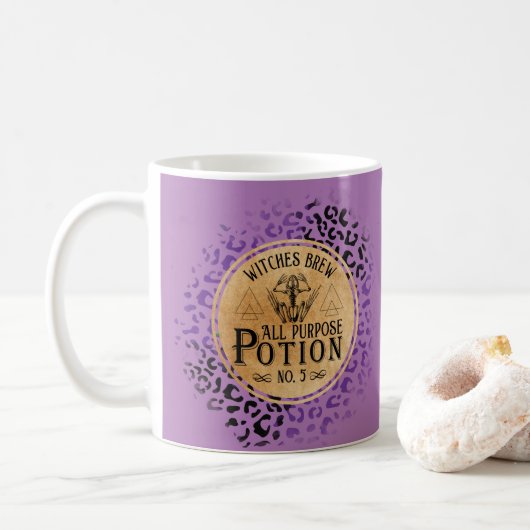 Der Tasse-Cup der Hexe mit dem Brauttrunk Kaffeetasse (Mit Donut)